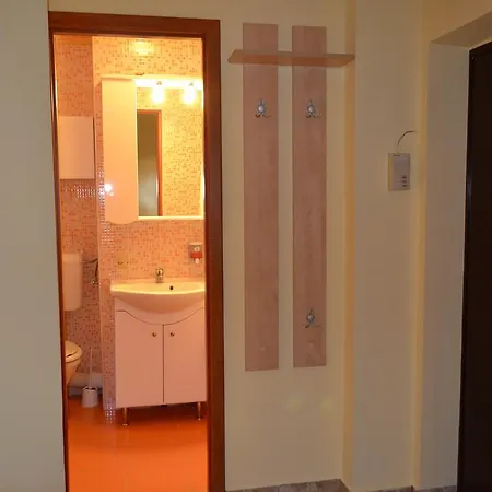 Gold Studio Deluxe Apartman Bukarest